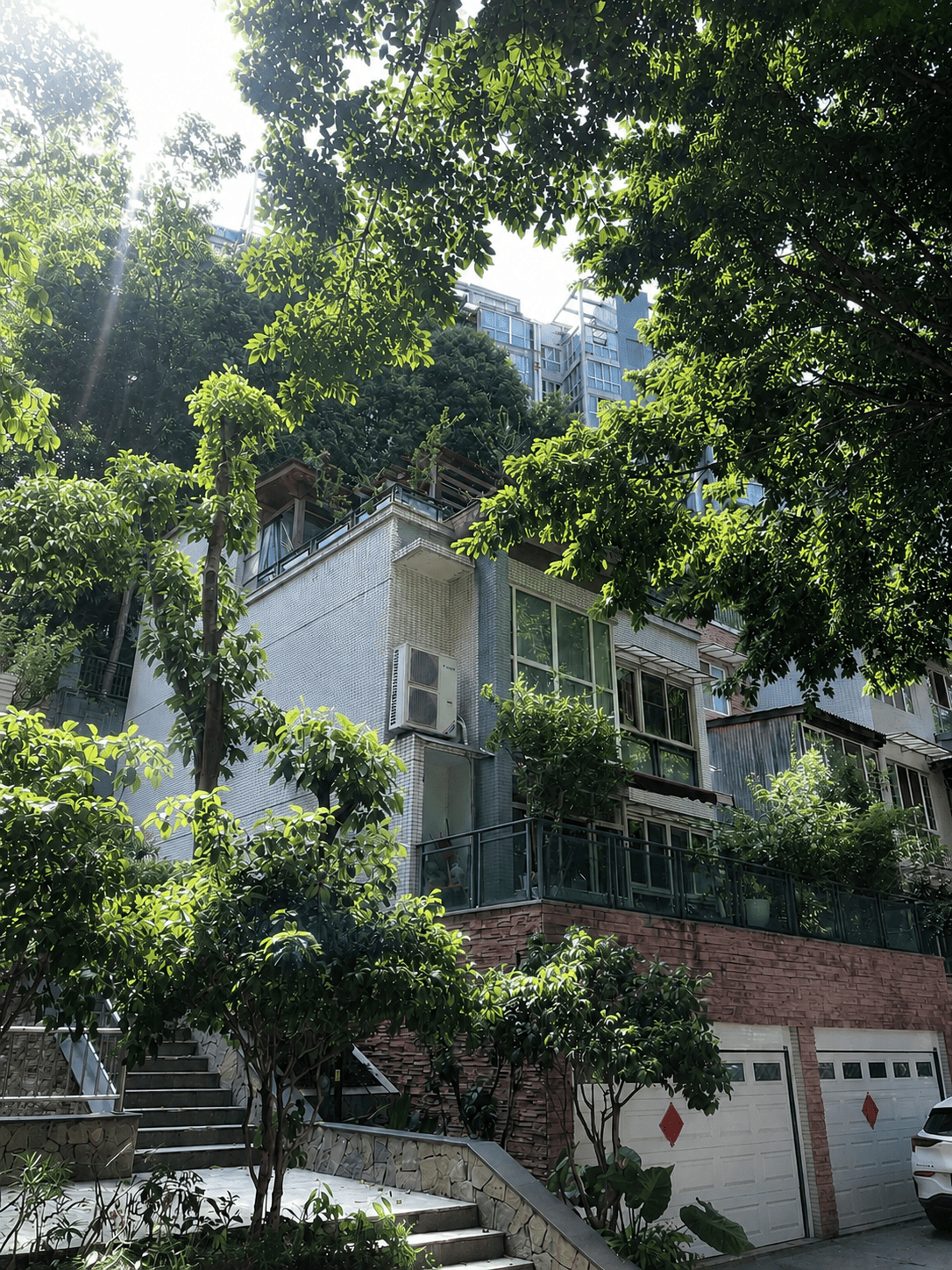 揭阳岛居岁月从容升级：小小岛老别墅加装蒂升悦行款电梯